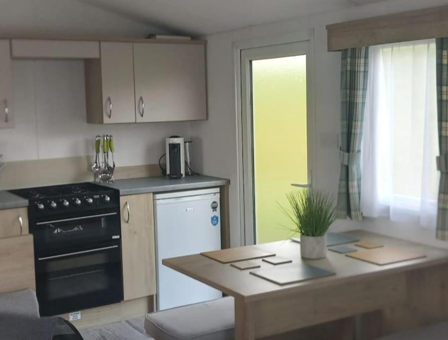 Sea Breeze, Modern, Cosy Holiday Home Haverigg المظهر الخارجي الصورة